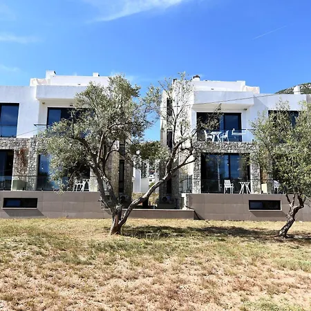 Residences By The Sea * Qeparo